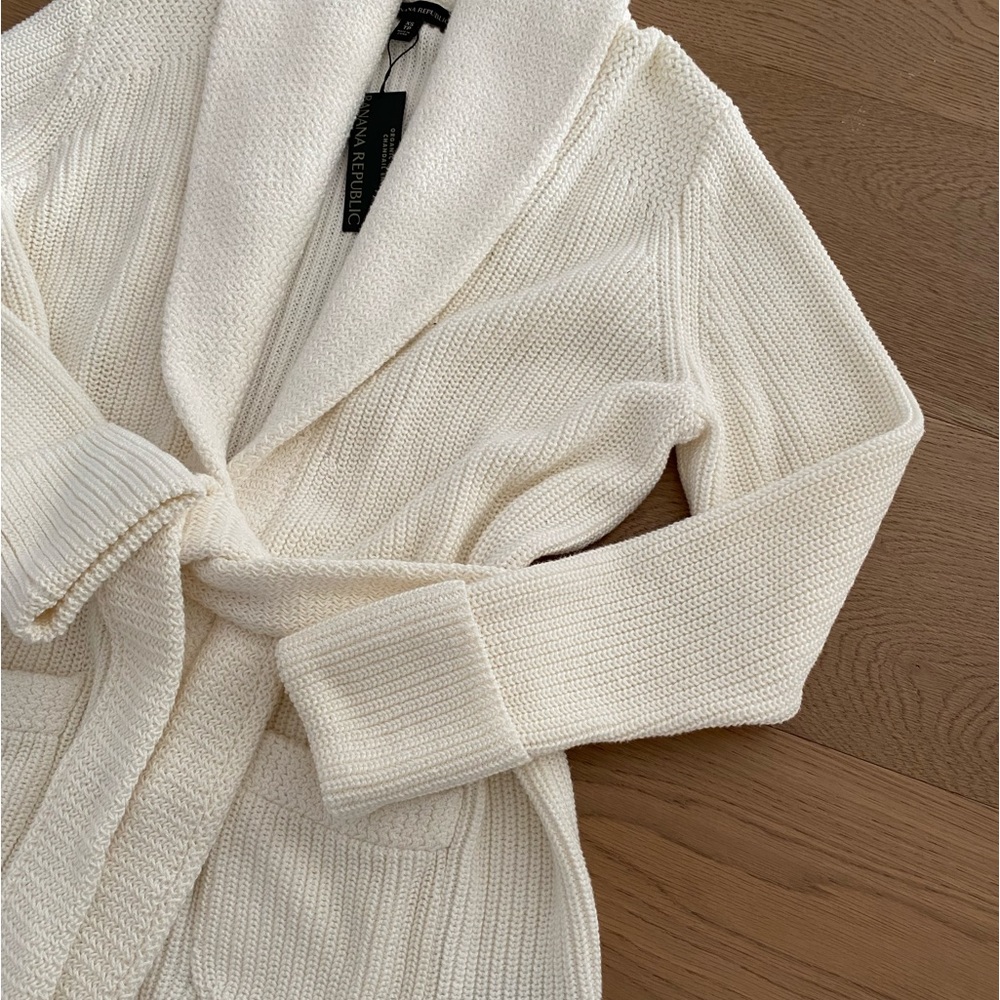 Banana Republic Women’s Knit Cardigan Wrap Sweater. Ivory White. XS. NWT.
